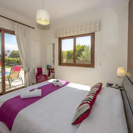 Holiday home With Private Pool *